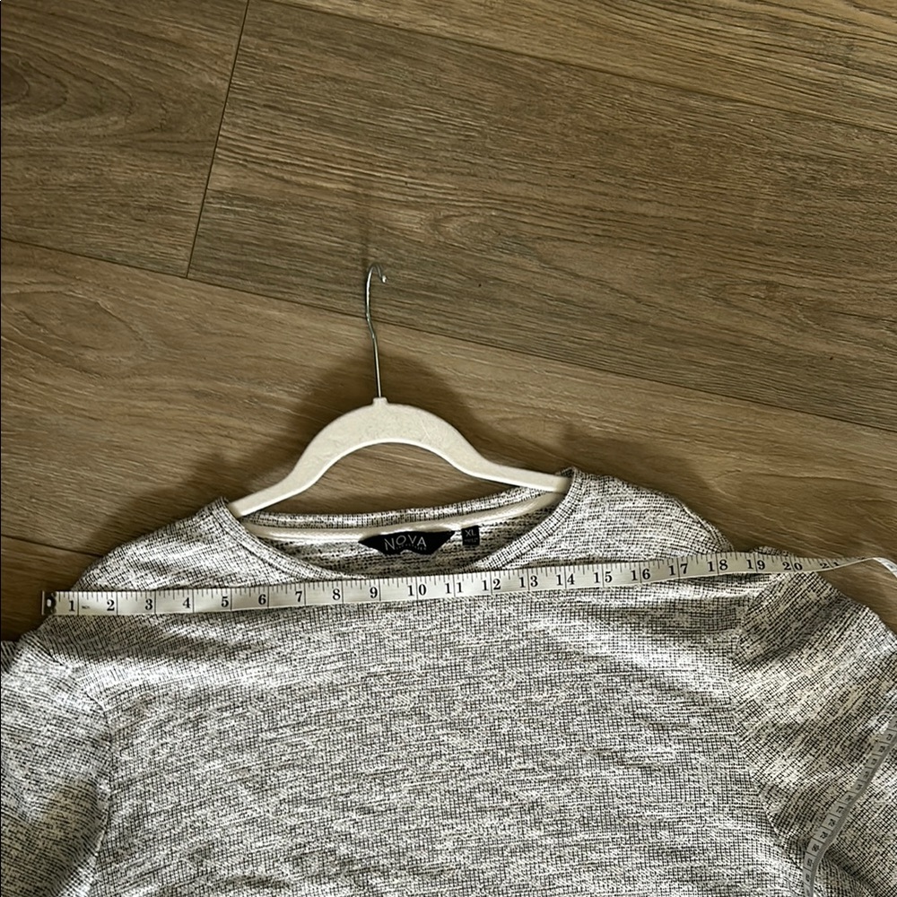 Men’ Nova Industries Gray Long Sleeve Tee with Crew Neck - Picture 4 of 8